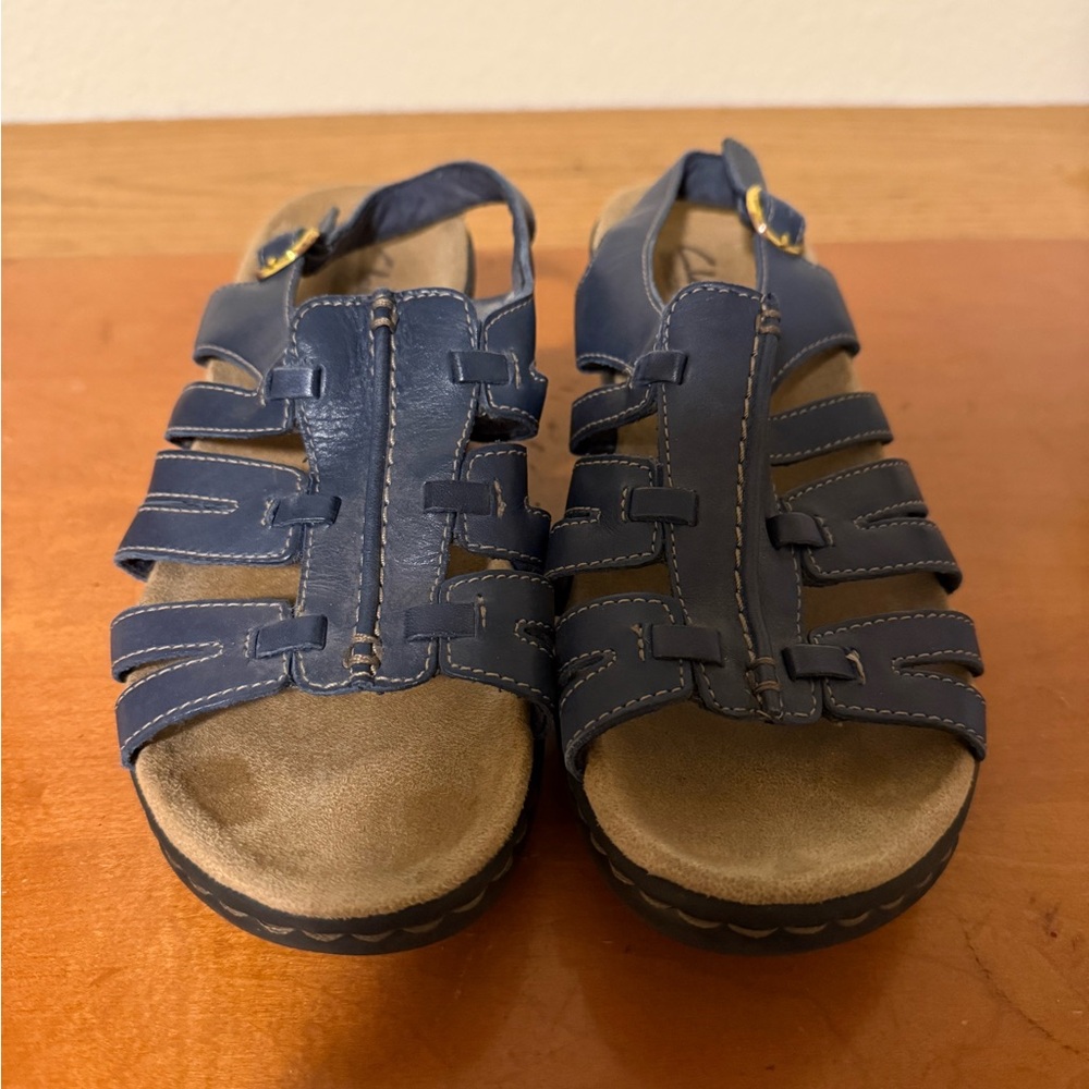Clarks Women’s Navy Blue Sandals